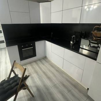 Продается 1-комнатная квартира, 37 м²