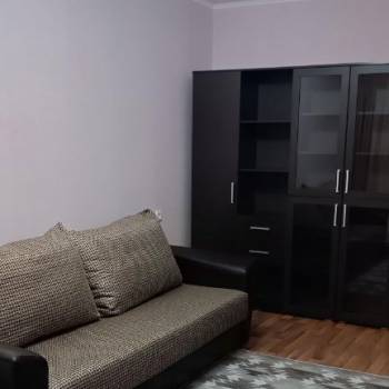 Продается 1-комнатная квартира, 38 м²