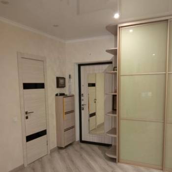 Продается 1-комнатная квартира, 38 м²