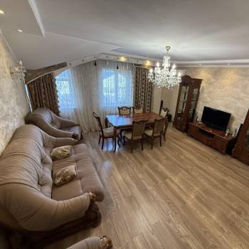 Продается Многокомнатная квартира, 108 м²