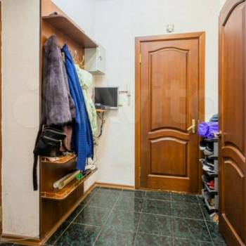 Продается 1-комнатная квартира, 42 м²