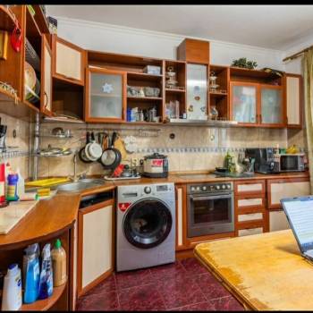 Продается 1-комнатная квартира, 42 м²