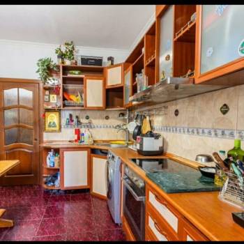 Продается 1-комнатная квартира, 42 м²