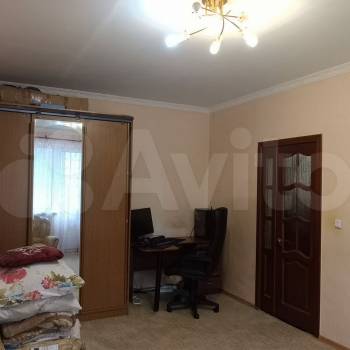 Продается 1-комнатная квартира, 42 м²