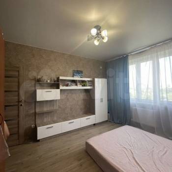 Продается 1-комнатная квартира, 38 м²