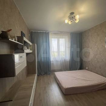 Продается 1-комнатная квартира, 38 м²