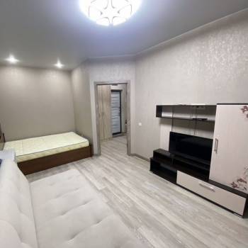 Продается 1-комнатная квартира, 36 м²