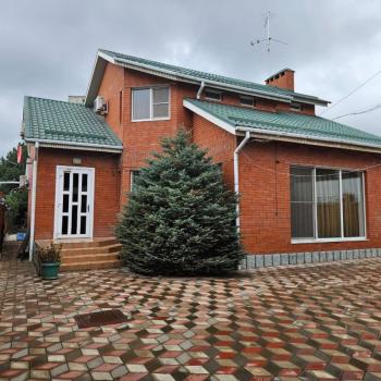 Продается Дом, 244 м²
