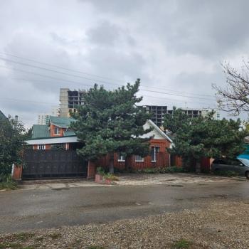 Продается Дом, 244 м²