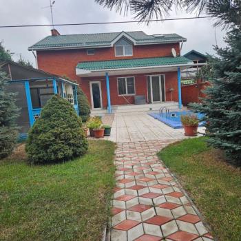 Продается Дом, 244 м²