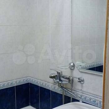 Продается Многокомнатная квартира, 77,6 м²