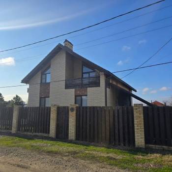 Продается Дом, 210 м²