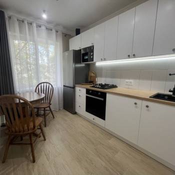 Продается 1-комнатная квартира, 35 м²
