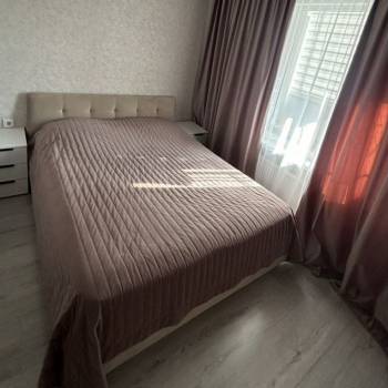 Продается 1-комнатная квартира, 45 м²