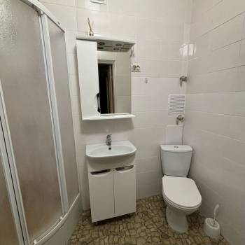 Продается 1-комнатная квартира, 52 м²