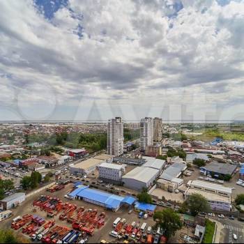 Продается 3-х комнатная квартира, 158 м²