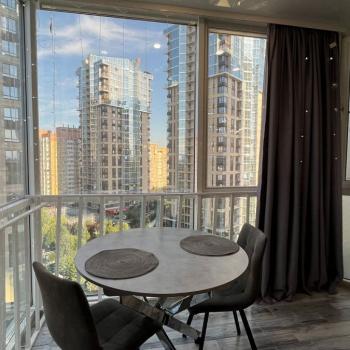 Продается 1-комнатная квартира, 69,7 м²