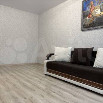 Продается 1-комнатная квартира, 40 м²