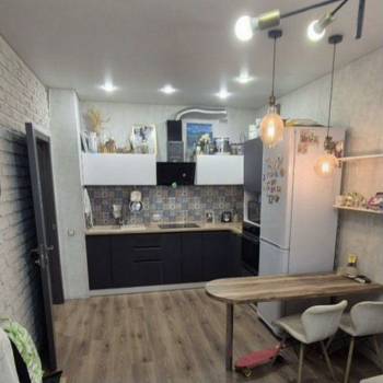 Продается 1-комнатная квартира, 45 м²