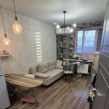 Продается 1-комнатная квартира, 45 м²