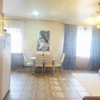 Продается Многокомнатная квартира, 240 м²