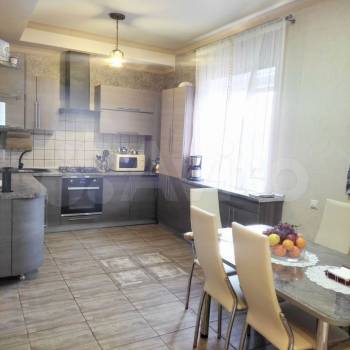 Продается Многокомнатная квартира, 240 м²