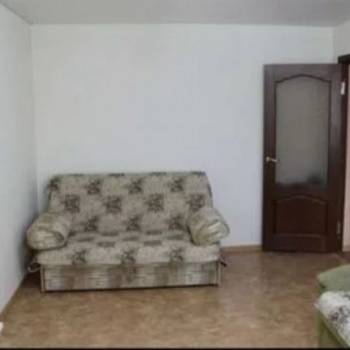 Продается 1-комнатная квартира, 37 м²