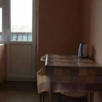 Продается 1-комнатная квартира, 37 м²