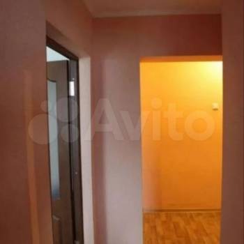 Продается 1-комнатная квартира, 37 м²