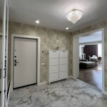 Продается Многокомнатная квартира, 145 м²