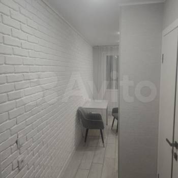 Продается 1-комнатная квартира, 35 м²