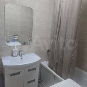 Продается 1-комнатная квартира, 35 м²