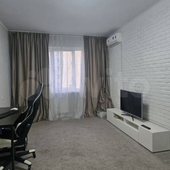 Продается 1-комнатная квартира, 35 м²