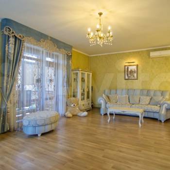 Продается Дом, 180 м²