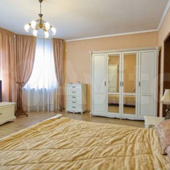 Продается Дом, 180 м²
