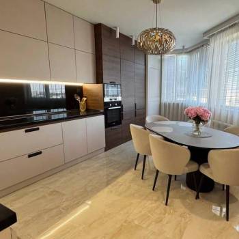 Сдается Многокомнатная квартира, 137 м²