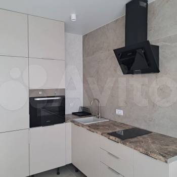 Продается 1-комнатная квартира, 36 м²