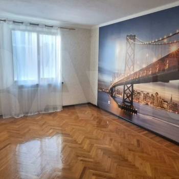 Продается Многокомнатная квартира, 105 м²