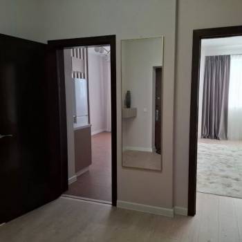 Продается 1-комнатная квартира, 54 м²