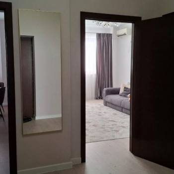 Продается 1-комнатная квартира, 54 м²