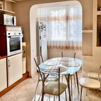 Продается Многокомнатная квартира, 122 м²