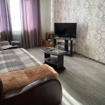 Продается 1-комнатная квартира, 37 м²