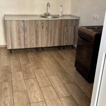 Продается 1-комнатная квартира, 42 м²