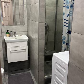 Продается 1-комнатная квартира, 42 м²