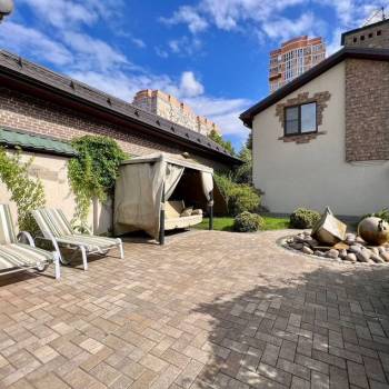 Продается Дом, 180 м²