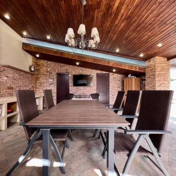 Продается Дом, 180 м²