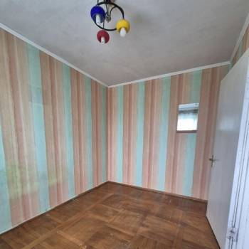 Продается Многокомнатная квартира, 77,4 м²