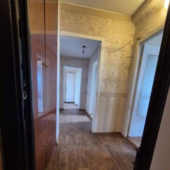Продается Многокомнатная квартира, 77,4 м²