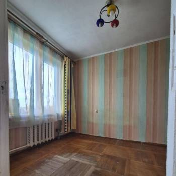 Продается Многокомнатная квартира, 77,4 м²
