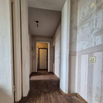 Продается Многокомнатная квартира, 77,4 м²